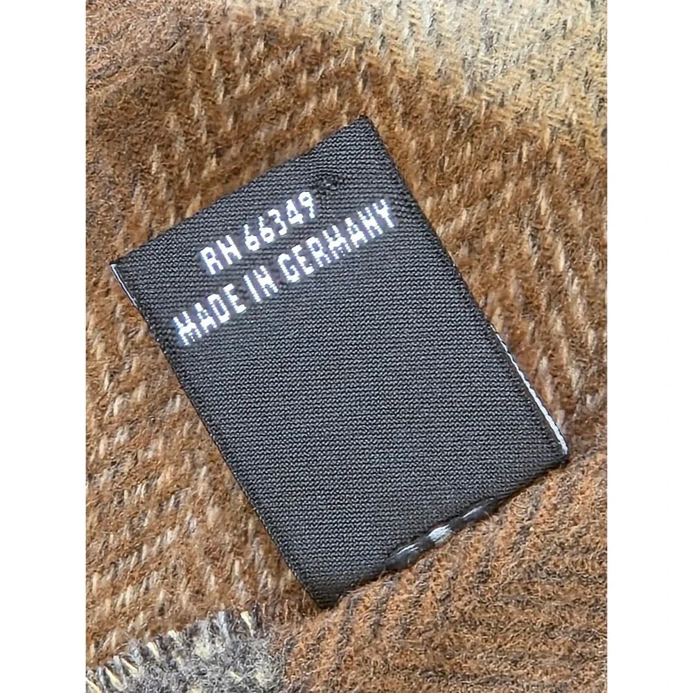 V. FRAAS neutral colored